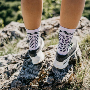 sportive avec chaussettes sport leopard coeur mauve et violet