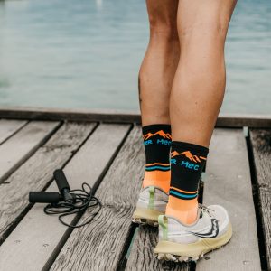 sportif avec chaussettes trail run de sport les raymondes