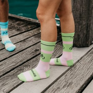 modèle en chaussettes sport les raymondes techniques seconde peau cyclisme